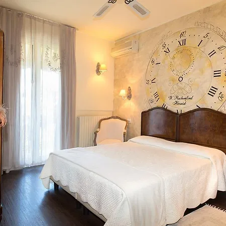 فندق Serenella 3*